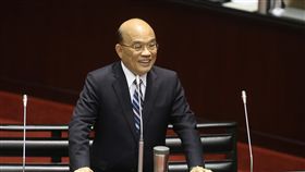 簽兩岸和平協議須公投　蘇貞昌：沒有衝著誰民進黨將兩岸人民關係條例修法列為最優先法案，明訂簽署任何政治協議前須先公投。行政院長蘇貞昌19日上午表示，修法是針對國家重要事務，沒有衝著誰，法律是全國適用。中央社記者徐肇昌攝　108年2月19日