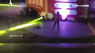 大媽亂入熱舞脫衣　民：燈會有亮點了