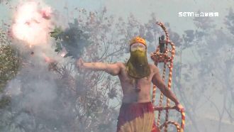 越炸越旺！台東「炸邯鄲」元宵登場