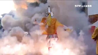 鞭炮炸燒「七爺」　廟方揭密背後涵義