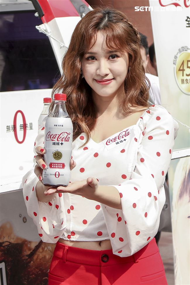 吳姍儒擔任可口可樂新產品試飲活動大使。（記者林士傑/攝影）