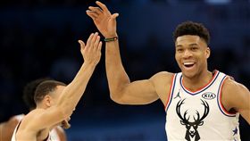 ▲勇士被爆想挖『字母哥』。（圖／翻攝自推特）