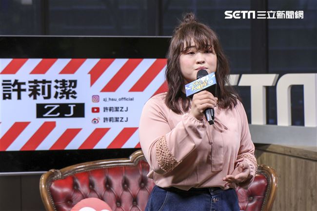 許莉潔安安大明星。（記者林士傑/攝影）