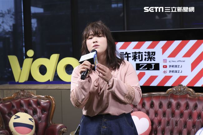 許莉潔安安大明星。（記者林士傑/攝影）