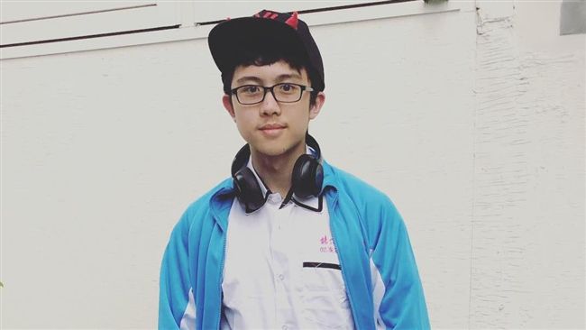 孫安佐剃頭啦！竟剪成乖乖「呆瓜頭」