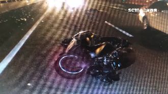 騎士摔車倒地　120秒後仍遇死劫