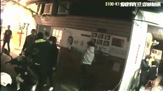 不滿被看了一眼　醉漢竟暴怒痛毆少年