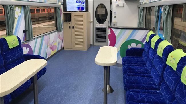 轟台鐵美學！歌手：人生別相信國民黨