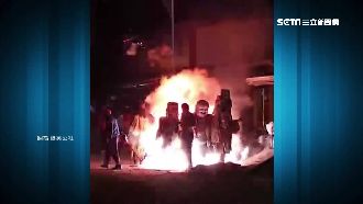 八爺炮陣遭火燒衣　廟：神明代替消災