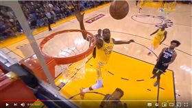 ▲杜蘭特（Kevin Durant）單場送出7次火鍋。（圖／翻攝自RT IZY 
YouTube）