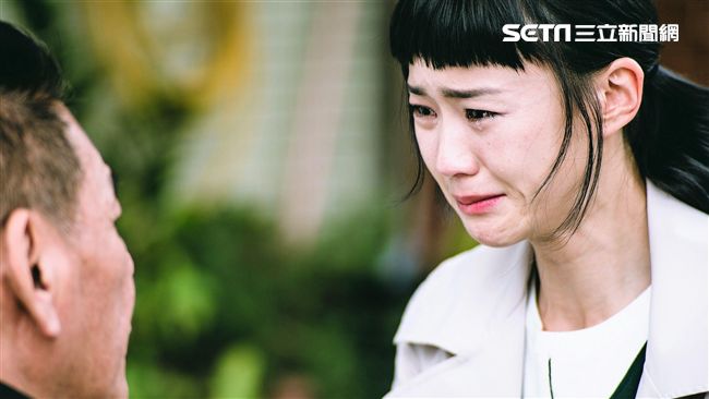 父女心結終解開　女星下跪懺悔險見血