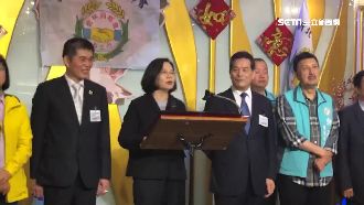 站台抗韓流！小英讚余天知名度99%