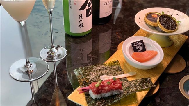 生牛肉加魚子醬！最高景觀燒肉開幕了