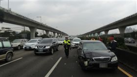 去年違規多達62萬件，國道警察忍不住發文勸世。（圖／翻攝國道公路警察局）