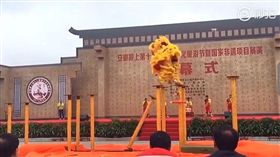 舞獅,微博,柱子,舞龍舞獅（圖／翻攝自微博）
