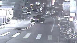 尋仇找錯人！駕駛嚇壞倒車暴衝30m