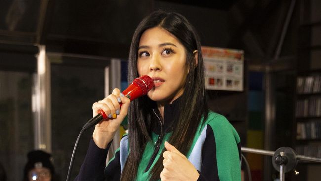 蕭敬騰師妹不想唱　處女秀淚崩謝客