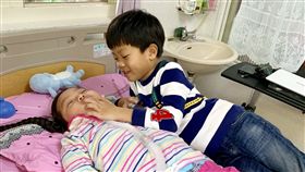 車禍癱瘓女童珣珣（記者郭奕均攝影）