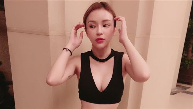 女星「半球走光」！羅志祥暈了急喊卡
