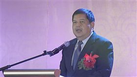 菲央行總裁艾斯皮尼亞菲律賓中央銀行總裁艾斯皮尼亞（Nestor Espenilla）稱菲國經濟基本面良好，披索匯率將恢復穩定性。圖為艾斯皮尼亞6月出席華南銀行開業酒會致詞。（檔案照片）中央社記者林行健馬尼拉攝　106年8月16日