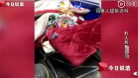 中國大陸,重病女在救護車上斷氣（圖／翻攝自微博）