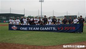 ▲中信兄弟與樂天巨人一軍春訓合照。（圖／記者蕭保祥攝影）