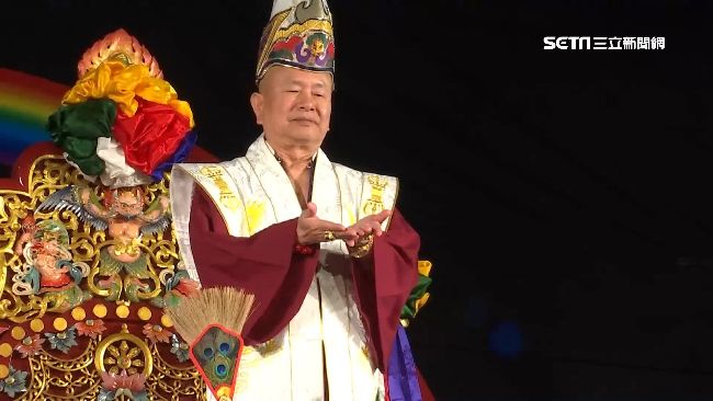 蓮生活佛祈福法會　吸引4萬名信眾齊