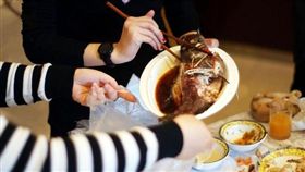 吃剩菜剩飯恐引發癌症。（圖／翻攝自家庭醫生在線網）