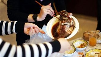 省錢省出癌症！一家三口吃剩菜全罹癌