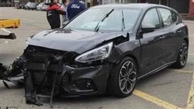 ▲第5代Ford Focus全台首撞（圖／翻攝網路）