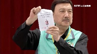 柯站台促白綠復合？余天：本來就很好