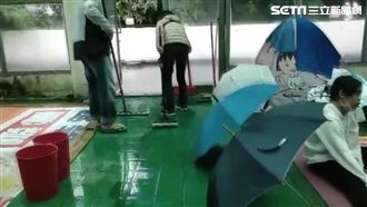 室內泳賽裡外都下雨　家長怒PO網