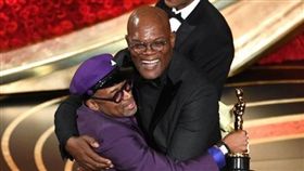 NBA／尼克贏！神盾局長奧斯卡報喜
NBA,紐約尼克,Spike Lee,奧斯卡
翻攝自推特