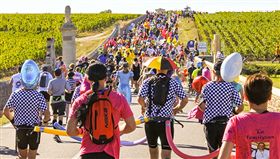 法國梅鐸紅酒馬拉松創辦至今35屆，每年在全歐洲都掀起旋風。（圖／東南旅遊提供）
