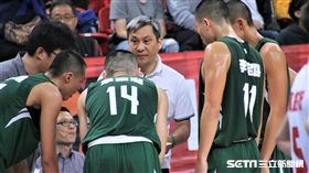 HBL松山高中教練黃萬隆。（圖／記者劉家維攝影）