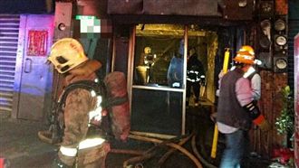 手機充電突爆炸　男遭燒燙傷浴血求援