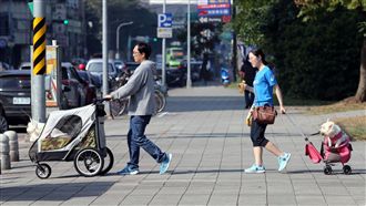 今回暖南部30度　連假北台兩次變天