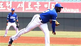 ▲富邦悍將外國人投手Henry Sosa（索沙）春訓首度實戰投球。（圖／富邦悍將球團提供）