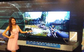 友達秀大型電競顯示器面板