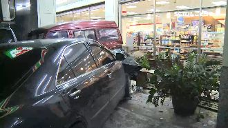 警攔查倉皇逃逸　男持毒自撞超商遭逮