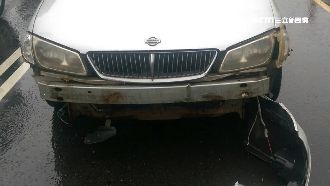 等紅燈挨撞！肇事者先走　駕駛控吃案