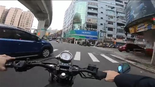 帥到分手,車禍,台北市/翻攝臉書輕檔車俱樂部