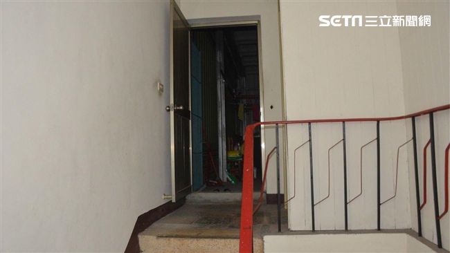 狠母女聯手殺5親人　臥室疊屍變刑場
