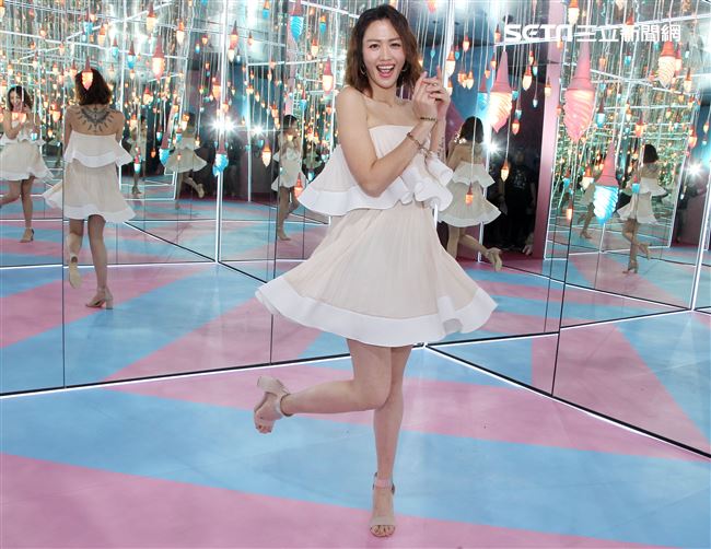 實力派歌手黃莉LUji，五月於Legacy舉辦首場讚聲新歌演唱會，戒酒3個快破戒竟靠吃冰療癒。（記者邱榮吉/攝影）