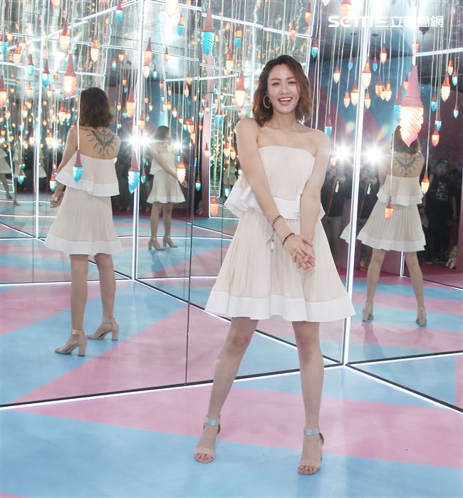 實力派歌手黃莉LUji，五月於Legacy舉辦首場讚聲新歌演唱會，戒酒3個快破戒竟靠吃冰療癒。（記者邱榮吉/攝影）