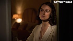 《情，敵》綺拉奈特莉大膽挑戰禁忌。（圖／福斯提供）