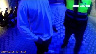 失戀男帶槍開毒趴　遇臨檢竟丟友落跑