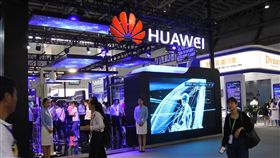 任正非：華為進入戰時狀態　調整戰略方針華為創辦人任正非22日在內部講話中表示，公司已進入戰時狀態，戰略方針與組織結構做了調整。圖為華為在江蘇昆山有關通訊設備展會上的攤位。（資料照片）中央社記者張淑伶昆山攝　108年2月27日