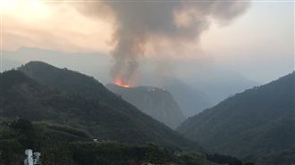 鬼魅在作怪…阿里山森林大火持續延燒