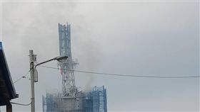 快訊／蘇澳軍港火警　蘭陽軍艦船艙內部冒出濃煙（圖／翻攝畫面）